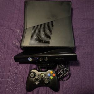 Xbox 360 With Kinect Great Condition No Cord